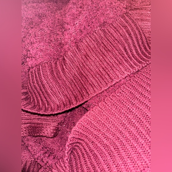 NWOT ZENANA PREMIER POPCORN SWEATER - Picture 10 of 10